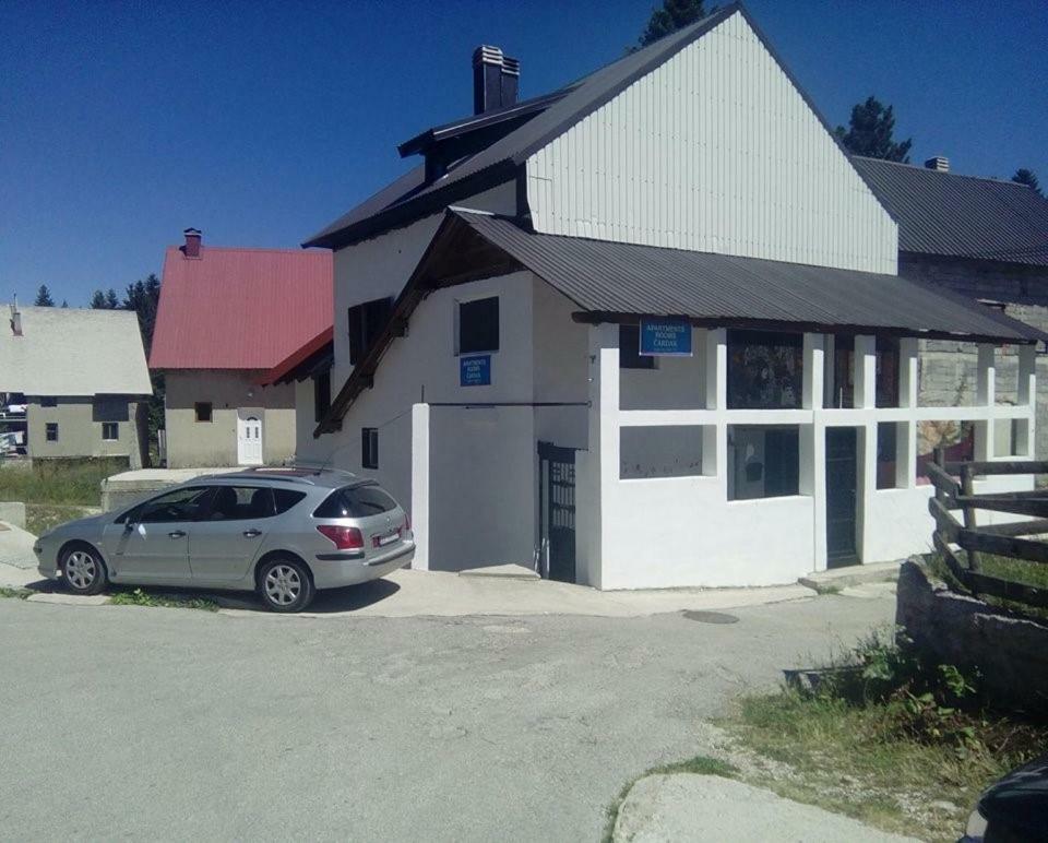זבליאק Apartments Cardak מראה חיצוני תמונה